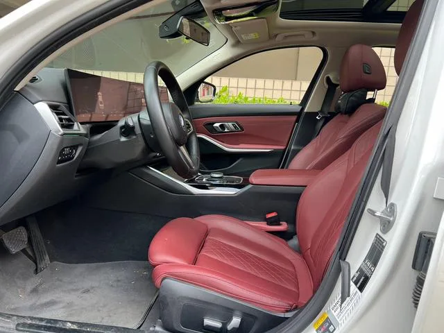 BMW i3 2022 eDrive35L interior photo 11