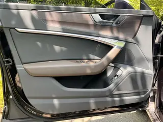 Audi A7L 2022 55 TFSI quattro S-line Zhiyuan Type Crystal Suit interior photo 8