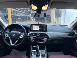 BMW 5 Series 2021 530Li Leading Type Luxury Set exterior photo 4