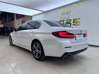 BMW 5 Series 2021 530Li Leading Type Luxury Set interior photo 13