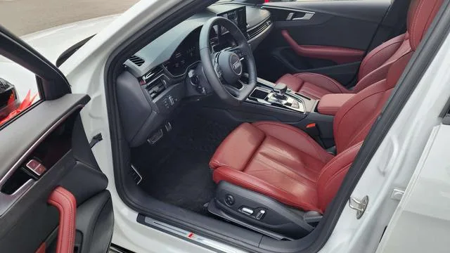 Audi A4L 2024 40 TFSI Deluxe Dynamic exterior photo 3