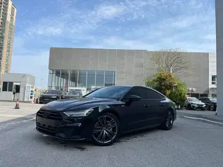 Audi A7 2023 45 TFSI Выбор