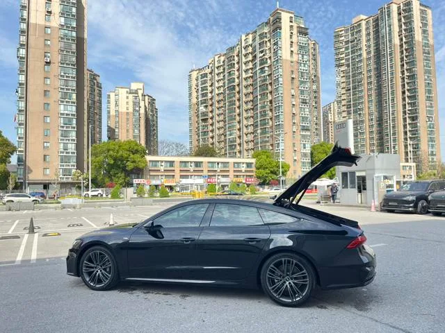 Audi A7 2023 45 TFSI Selection exterior photo 8