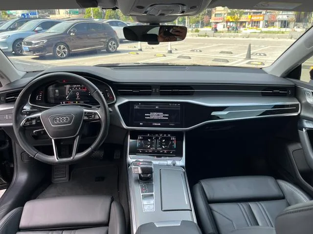 Audi A7 2023 45 TFSI Selection interior photo 11