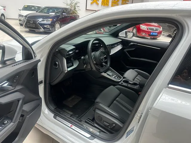 Audi A3 2022 Sportback 35 TFSI Fashionable and sporty exterior photo 2