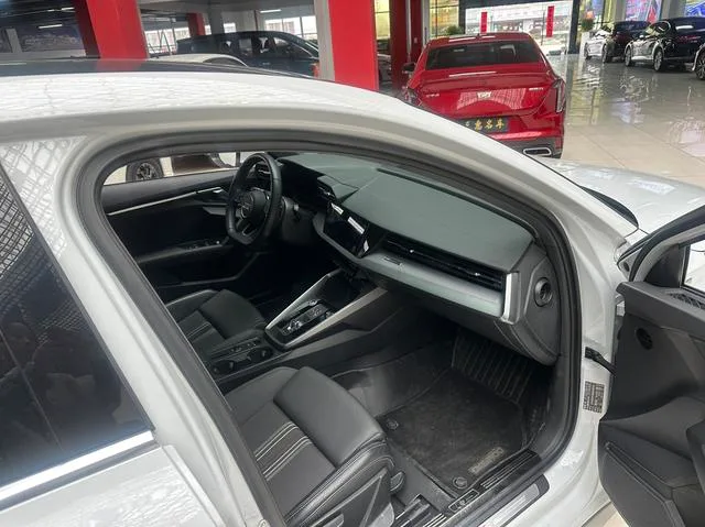 Audi A3 2022 Sportback 35 TFSI Fashionable and sporty interior photo 14