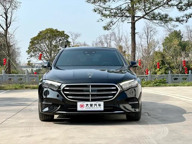 Mercedes-Benz E-Class 2024 E 300 L Fashionable Passenger car exterior photo 2