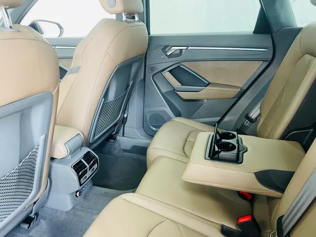 Audi Q3 2024 40 TFSI Fashion dynamic type Listing Special Edition interior photo 11