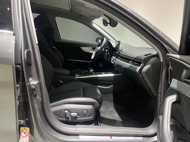 Audi A4L 2023 40 TFSI Fashion dynamic type interior photo 9
