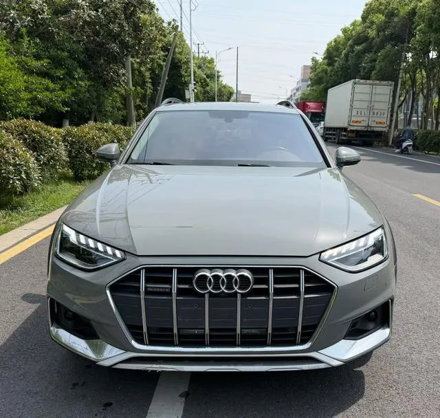 Audi A4 2021 allroad quattro Explore Home exterior photo 2