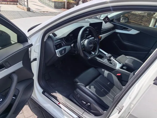 Audi A4L 2022 40 TFSI Deluxe Dynamic interior photo 6