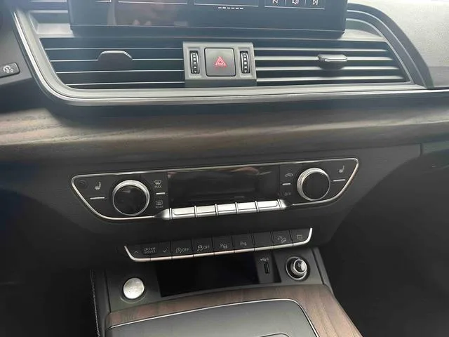 Audi Q5L 2022 Restyling 40T Deluxe Elegant interior photo 14