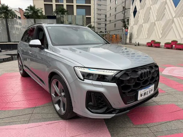 Audi SQ7 2024 4.0 TFSI Night Knight Edition exterior photo 4 Audi SQ7 2024 4.0 TFSI Night Knight Edition exterior photo 4