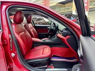 Alfa Romeo Giulia 2017 2.0T 200HP Luxury Edition exterior photo 3 Alfa Romeo Giulia 2017 2.0T 200HP Luxury Edition exterior photo 3