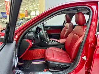 Alfa Romeo Giulia 2017 2.0T 200HP Luxury Edition exterior photo 4 Alfa Romeo Giulia 2017 2.0T 200HP Luxury Edition exterior photo 4