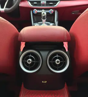 Alfa Romeo Giulia 2017 2.0T 200HP Luxury Edition exterior photo 7 Alfa Romeo Giulia 2017 2.0T 200HP Luxury Edition exterior photo 7