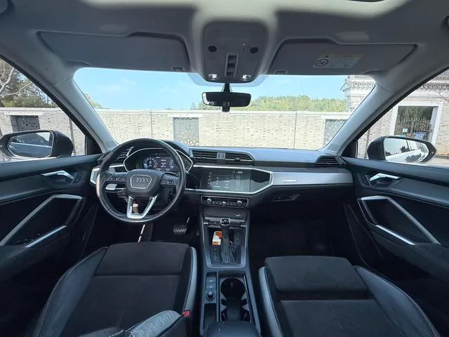 Audi Q3 2020 35 TFSI Type ambitieux et raffiné intérieur photo 8 Audi Q3 2020 35 TFSI Type ambitieux et raffiné intérieur photo 8