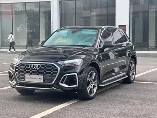Audi Q5L 2022 45T Deluxe Dynamic