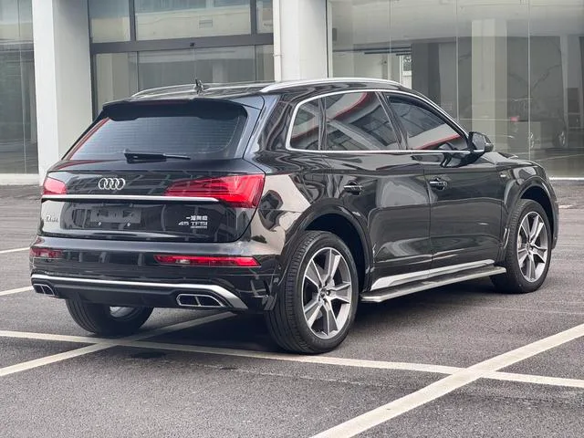 Audi Q5L 2022 45T Deluxe Dynamic exterior photo 4 Audi Q5L 2022 45T Deluxe Dynamic exterior photo 4
