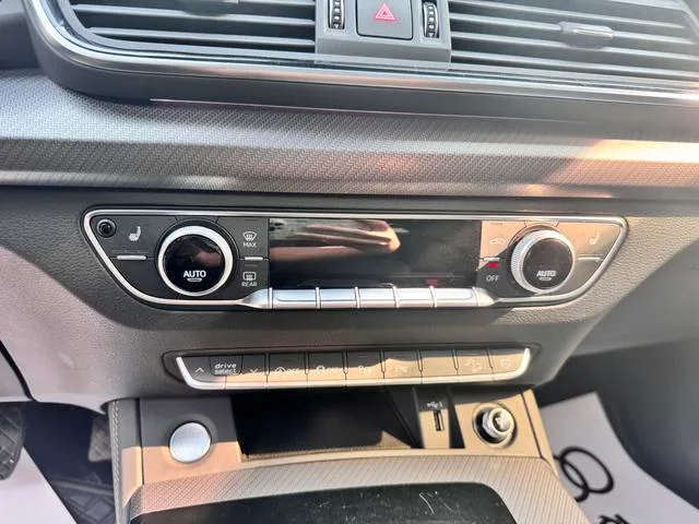 Audi Q5L 2022 45T Deluxe Dynamic interior photo 20 Audi Q5L 2022 45T Deluxe Dynamic interior photo 20