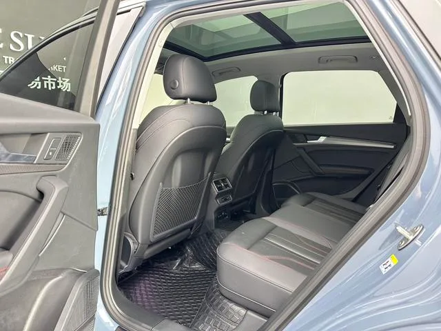 Audi Q5L 2022 40T RS Burning rate kit type interior photo 7 Audi Q5L 2022 40T RS Burning rate kit type interior photo 7