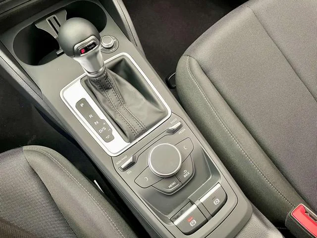 Audi Q2L 2021 35TFSI Aggressive and dynamic exterior photo 10