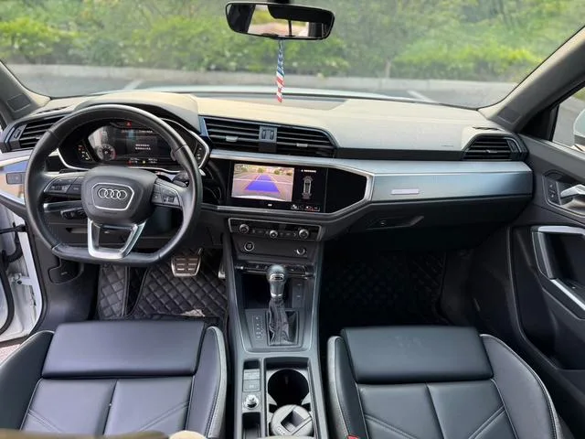 Audi Q3 2024 35 TFSI Fashion dynamic type interior photo 8 Audi Q3 2024 35 TFSI Fashion dynamic type interior photo 8