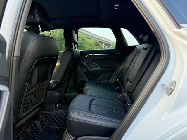 Audi Q3 2024 35 TFSI Fashion dynamic type interior photo 9 Audi Q3 2024 35 TFSI Fashion dynamic type interior photo 9