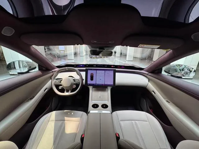 Xiaomi Auto YU7 2025 Long battery life high performance four-wheel drive Max version interior photo 11