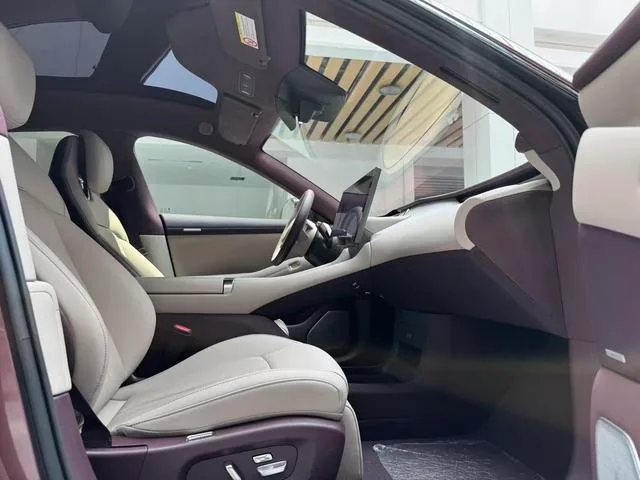 Xiaomi Auto YU7 2025 Long battery life high performance four-wheel drive Max version interior photo 16