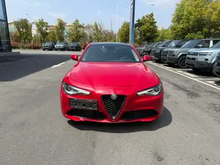 Alfa Romeo Giulia 2017 2.0T 280HP Edición de lujo exterior foto 2 Alfa Romeo Giulia 2017 2.0T 280HP Edición de lujo exterior foto 2
