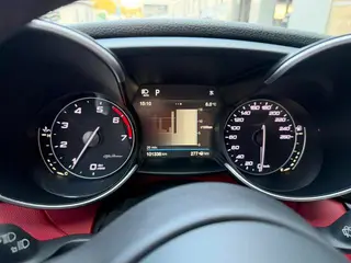 Alfa Romeo Giulia 2017 2.0T 280HP Edición de lujo interior foto 12 Alfa Romeo Giulia 2017 2.0T 280HP Edición de lujo interior foto 12