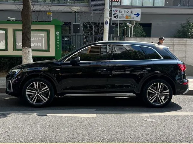 Audi Q5L 2022 Mise à jour 40T Type de luxe dynamique extérieur photo 3 Audi Q5L 2022 Mise à jour 40T Type de luxe dynamique extérieur photo 3