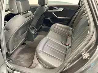 Audi A4L 2022 40 TFSI Deluxe Dynamic interior photo 17 Audi A4L 2022 40 TFSI Deluxe Dynamic interior photo 17