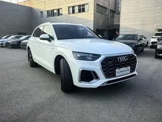 Audi Q5L 2022 40T Fashion dynamic type exterior photo 3 Audi Q5L 2022 40T Fashion dynamic type exterior photo 3