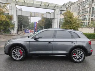 Audi Q5L 2021 40 TFSI Deluxe Dynamic exterior photo 3 Audi Q5L 2021 40 TFSI Deluxe Dynamic exterior photo 3