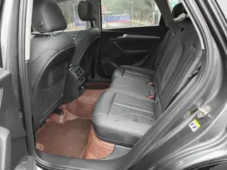 Audi Q5L 2021 40 TFSI Deluxe Dynamic interior photo 6 Audi Q5L 2021 40 TFSI Deluxe Dynamic interior photo 6