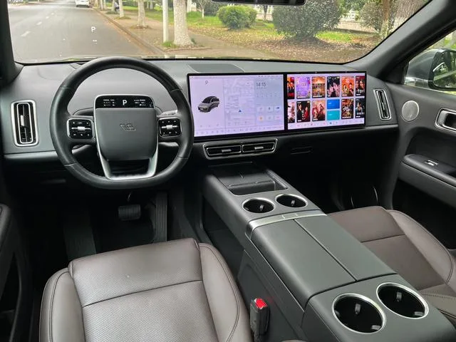 Li Auto L8 2024 Pro version interior photo 12 Li Auto L8 2024 Pro version interior photo 12