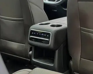 Li Auto L8 2024 Pro version interior photo 17 Li Auto L8 2024 Pro version interior photo 17