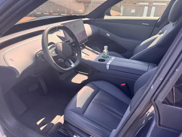 Xiaomi Auto YU7 2025 Long battery life high performance four-wheel drive Max version interior photo 6 Xiaomi Auto YU7 2025 Long battery life high performance four-wheel drive Max version interior photo 6