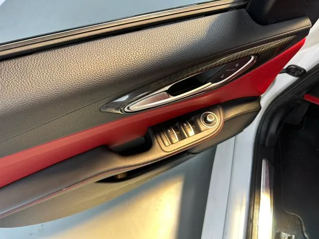 Alfa Romeo Giulia 2017 2.0T 200HP Edición de lujo exterior foto 4 Alfa Romeo Giulia 2017 2.0T 200HP Edición de lujo exterior foto 4