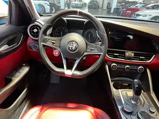 Alfa Romeo Giulia 2017 2.0T 200HP Edición de lujo exterior foto 9 Alfa Romeo Giulia 2017 2.0T 200HP Edición de lujo exterior foto 9
