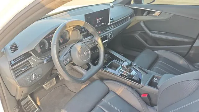 Audi A4L 2023 40 TFSI Deluxe Dynamic interior photo 9 Audi A4L 2023 40 TFSI Deluxe Dynamic interior photo 9