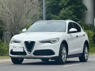 Alfa Romeo Stelvio 2017 2.0T 280HP Version de luxe