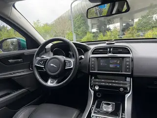 Alfa Romeo Stelvio 2017 2.0T 280HP Edición de lujo exterior foto 10 Alfa Romeo Stelvio 2017 2.0T 280HP Edición de lujo exterior foto 10
