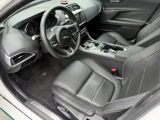 Alfa Romeo Stelvio 2017 2.0T 280HP Edición de lujo interior foto 14 Alfa Romeo Stelvio 2017 2.0T 280HP Edición de lujo interior foto 14