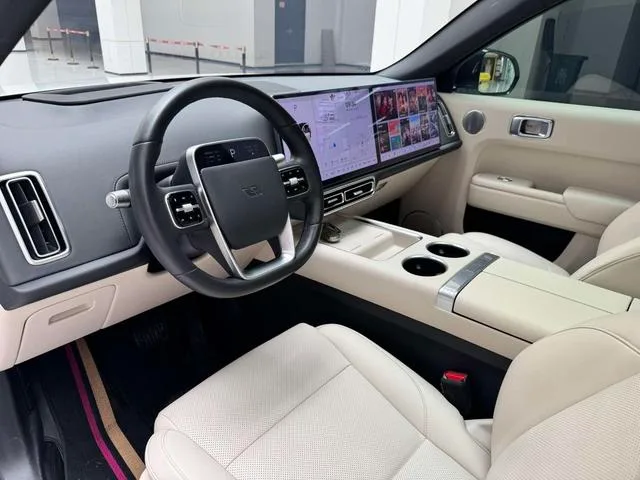 Li Auto L7 2023 Pro version interior photo 12 Li Auto L7 2023 Pro version interior photo 12