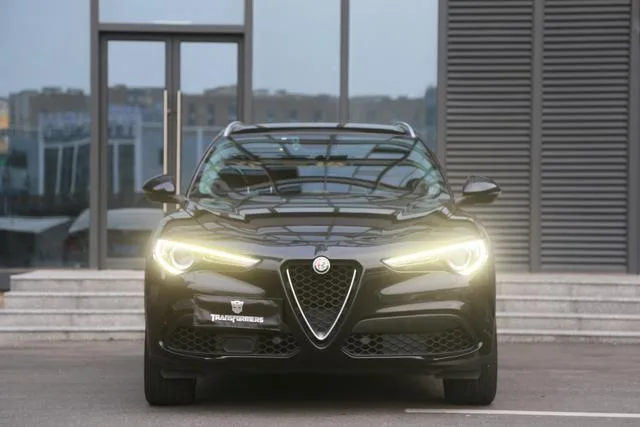 Alfa Romeo Stelvio 2017 2.0T 200HP Luxury Edition exterior photo 2 Alfa Romeo Stelvio 2017 2.0T 200HP Luxury Edition exterior photo 2