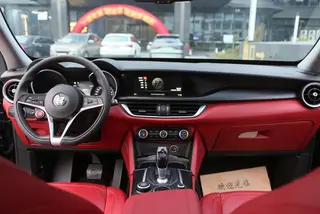 Alfa Romeo Stelvio 2017 2.0T 200HP Luxury Edition exterior photo 5 Alfa Romeo Stelvio 2017 2.0T 200HP Luxury Edition exterior photo 5
