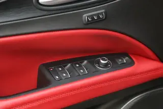 Alfa Romeo Stelvio 2017 2.0T 200HP Luxury Edition interior photo 11 Alfa Romeo Stelvio 2017 2.0T 200HP Luxury Edition interior photo 11